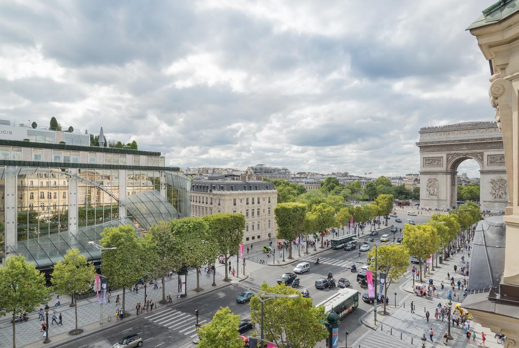 Arc De Triomphe - Foch Palace Paris Bilik gambar