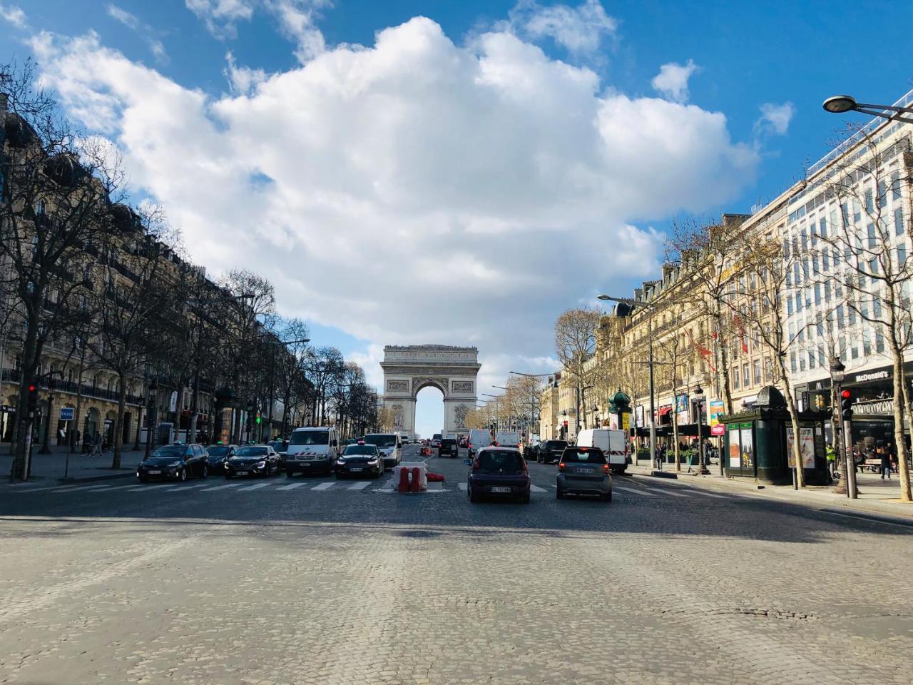 Arc De Triomphe - Foch Palace Paris Luaran gambar